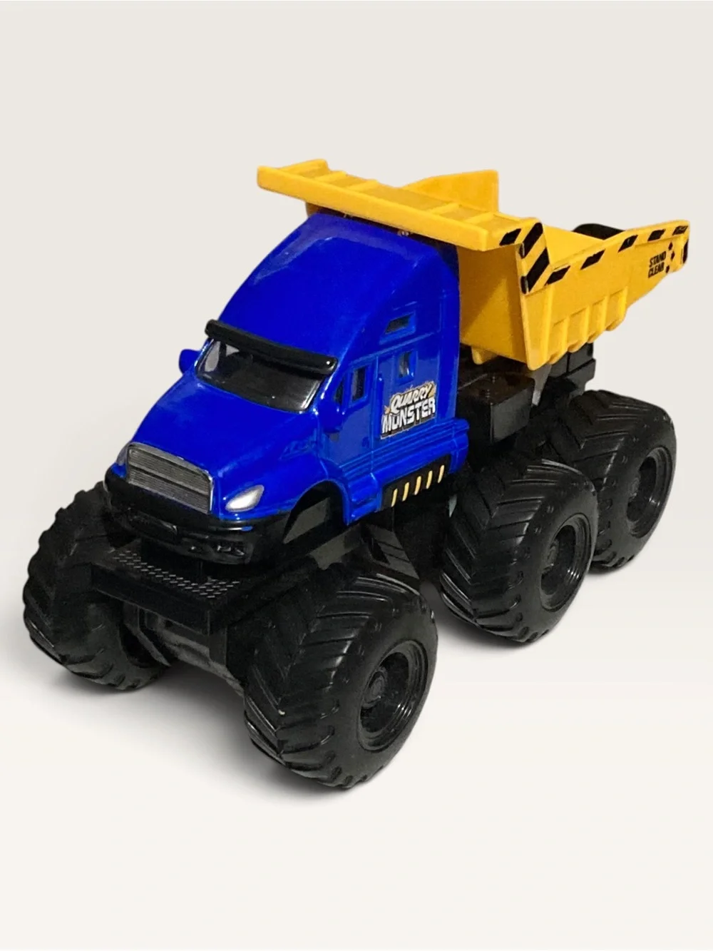 Maisto Diecast Metal Quarry Monsters Blue & Yellow Dump Truck Motorized Toy